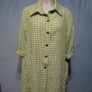 Yushi green & white waffle blouse in size medium